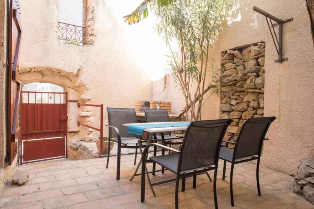 A L'Ombre Du Bananier Villa Neffies Bagian luar foto