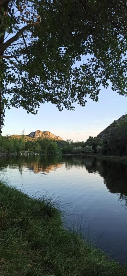 A L'Ombre Du Bananier Villa Neffies Bagian luar foto